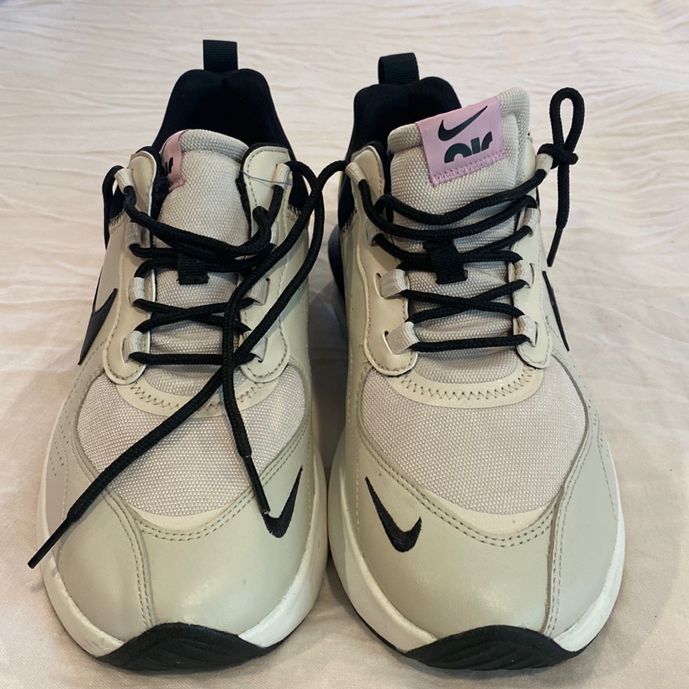Nike Air Max Verona size 10